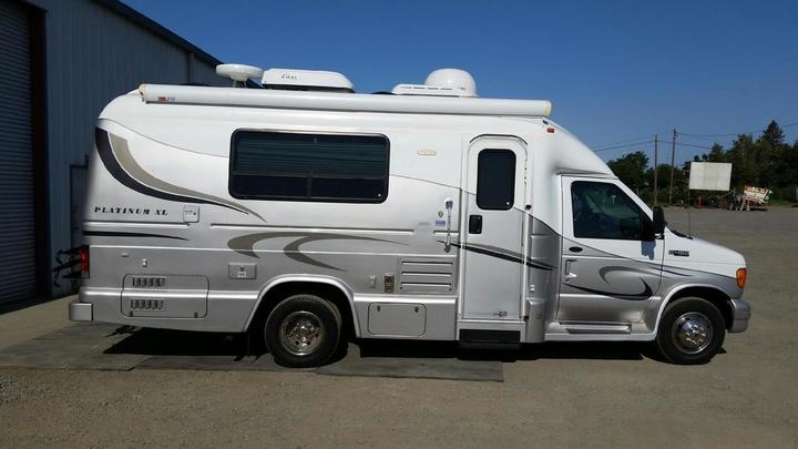 New Graphics on RV by James Boat Repair, Dixon, CA